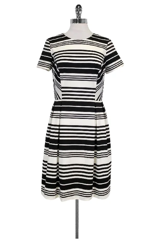Shoshanna - Black & White Striped Dress Sz 10 Vintage unclassified dresses